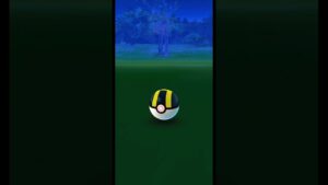 Catching Shiny Pokemon in Pokémon Go (#shorts #pokémon #pokemongoshorts)